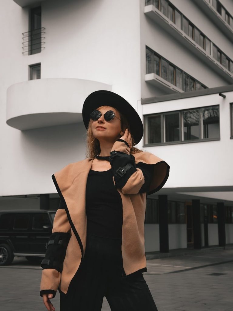 woman, hat, coat, japanese style, minimalism, portrait, building, city, constructivism, architecture, columns